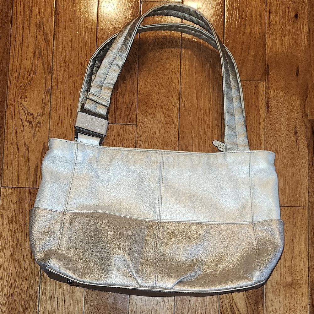 Tignanello Geninue Leather  Metallic Shoulder P-007